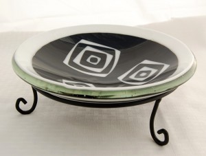 DanaWorley-black-white-geo-bowl-stand