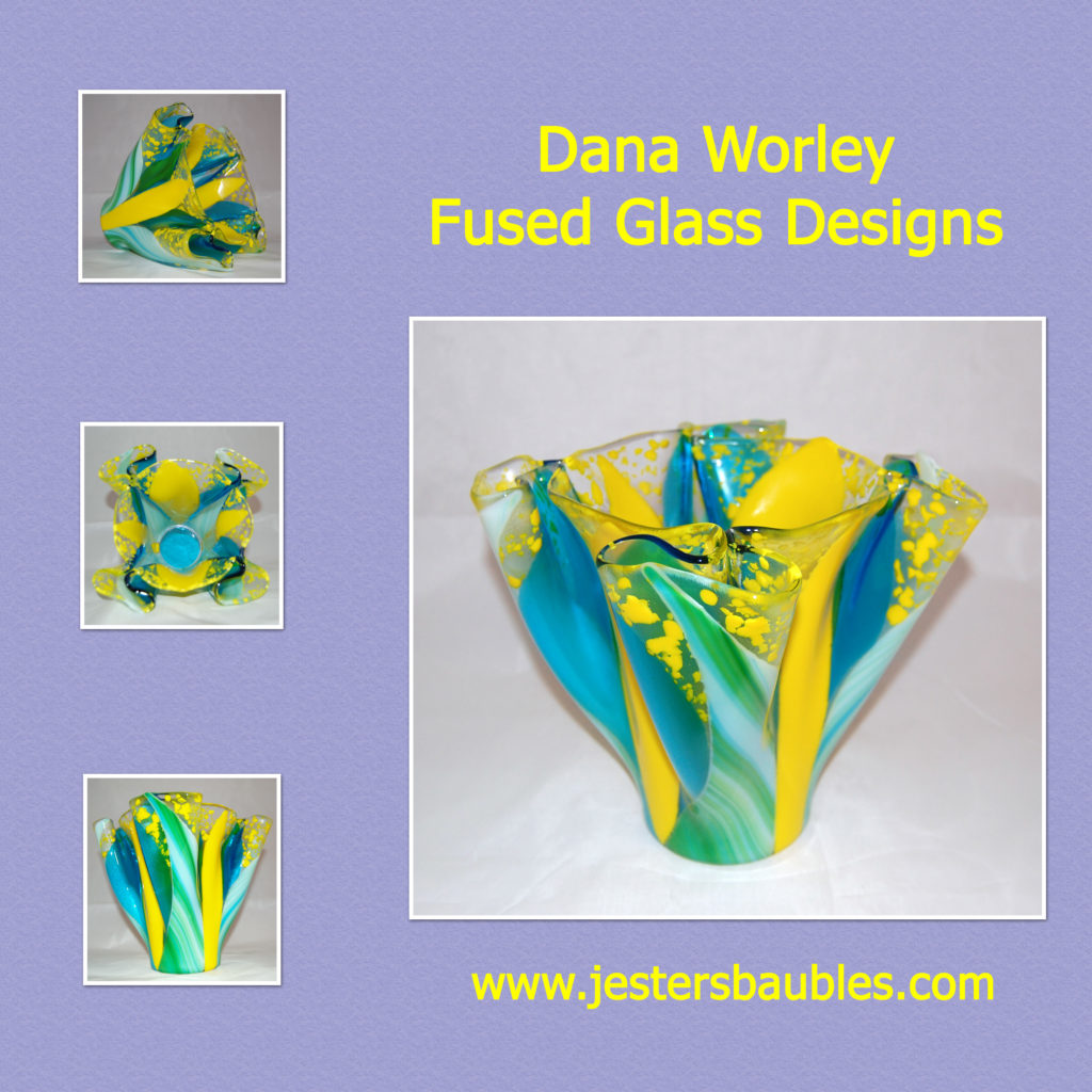 Daffodil spring vase